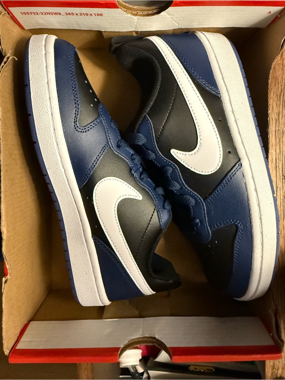 Nike Kids Low-Top Sneakers in Navy, Black & White